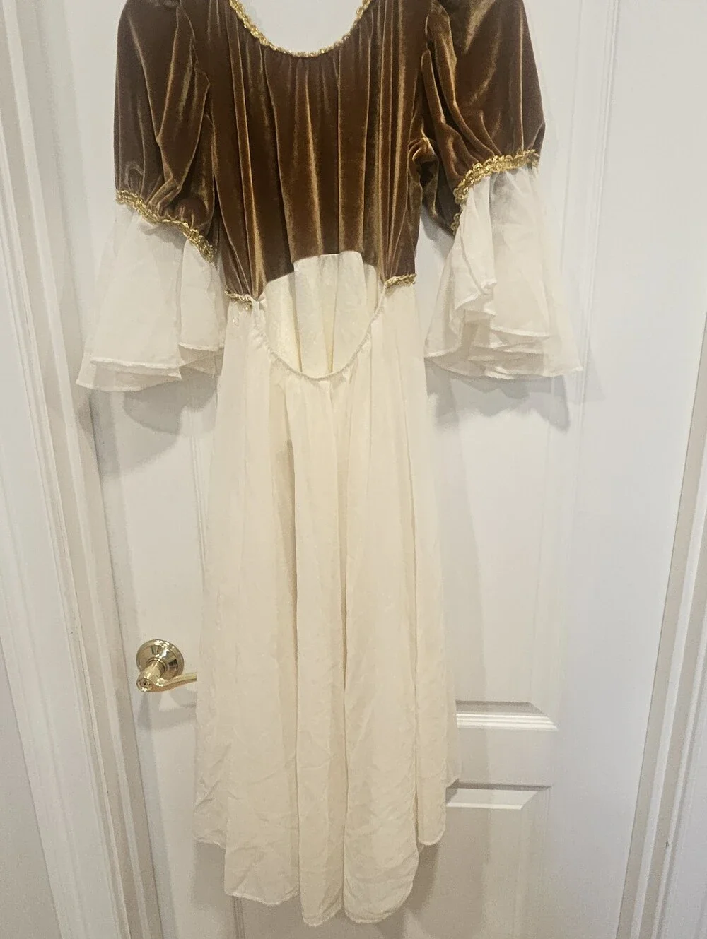 Halloween Classic Princess Velvet Dress Costume in Brown and Cream